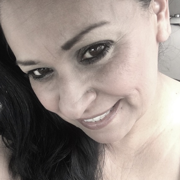 Meet your Posher, Carmen - Picture 1 of 1